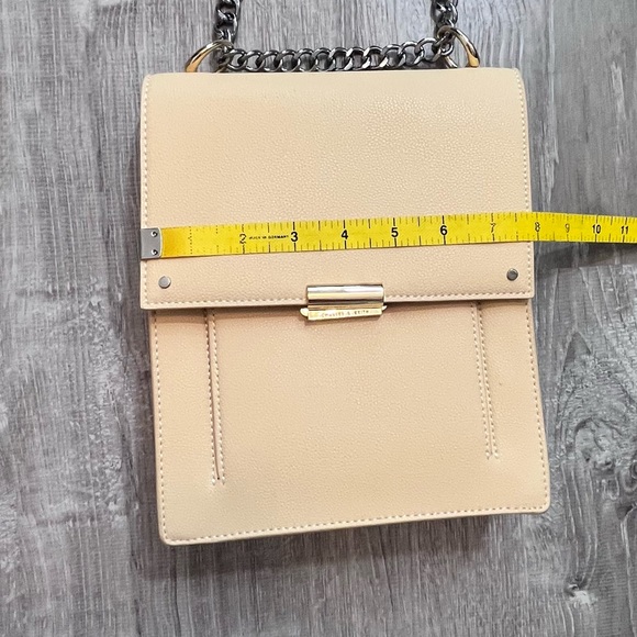 Charles & Keith Yellow Butter Cream Silver Chain Messenger Bag Crossbody Purse - Picture 13 of 15